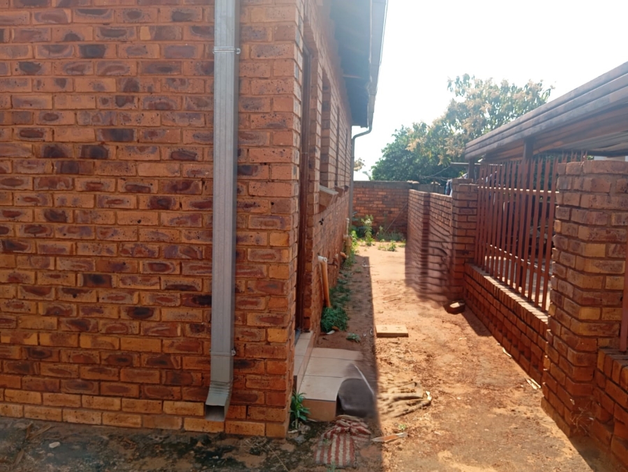 3 Bedroom Property for Sale in Geelhoutpark North West